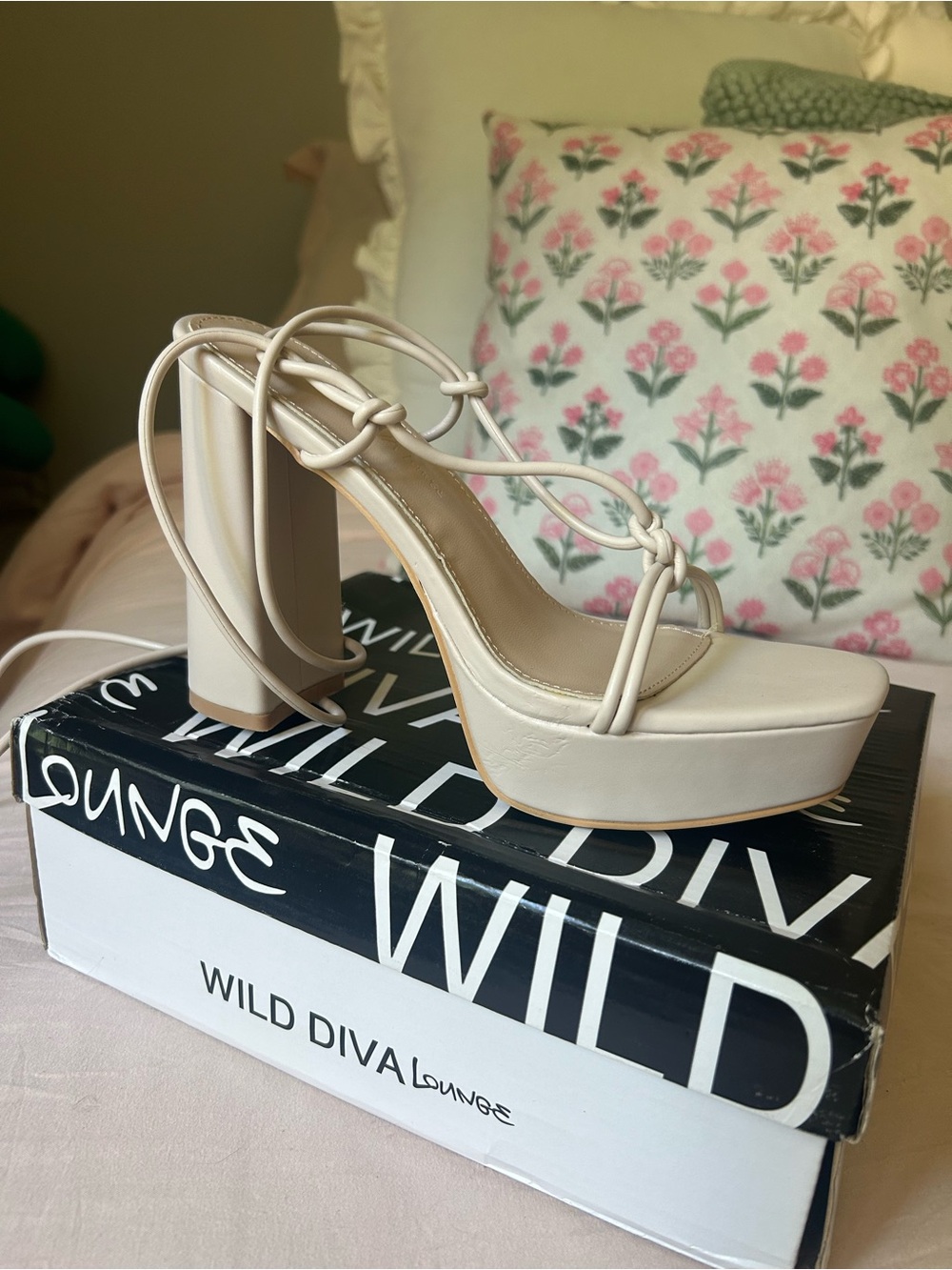 Lulus Cream Knotted Strappy Platform heels